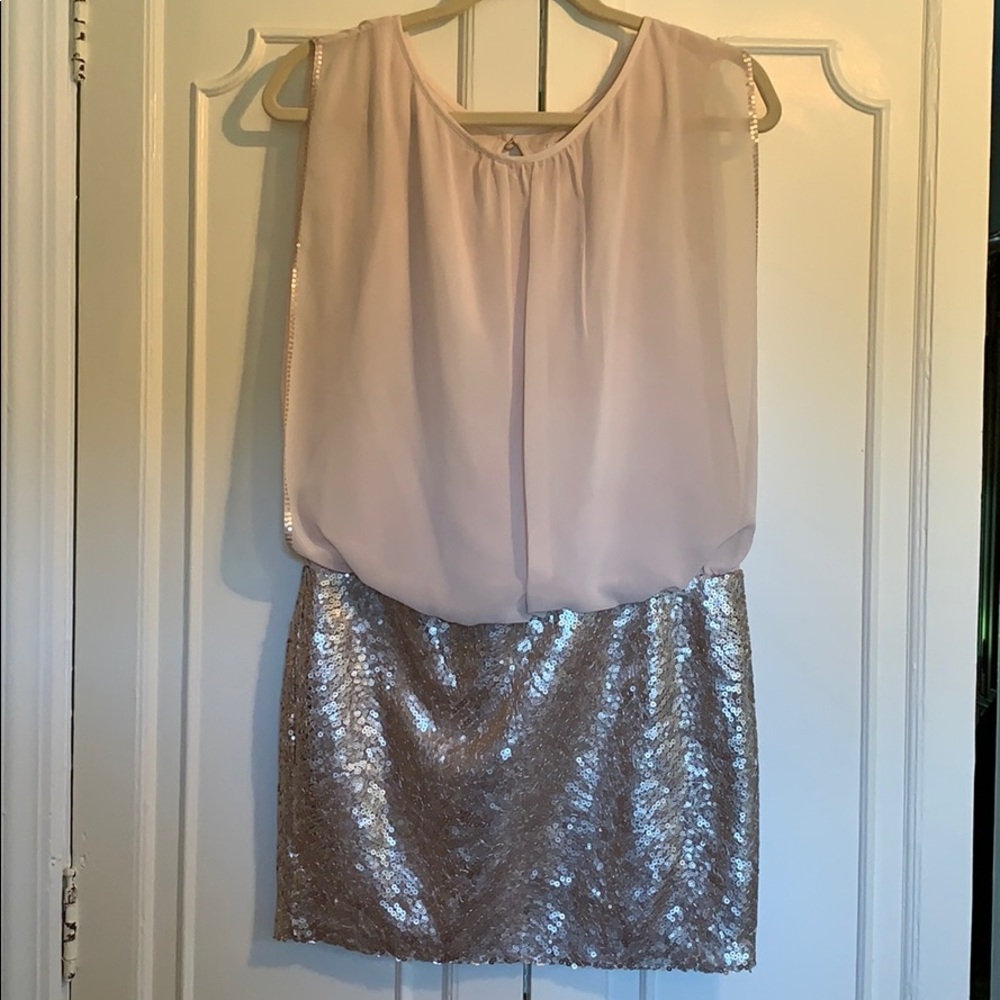 Cache dress. Flowy with sequins. Size 2. Worn once